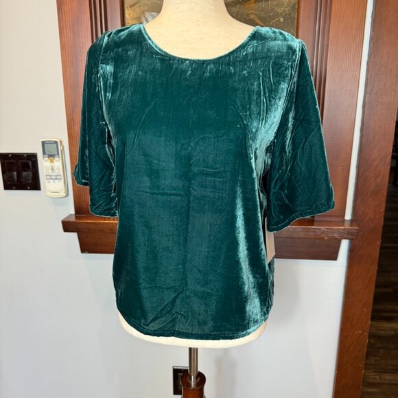 CHELSEA 28 green velour feel pullover top SIze XS NWT - Picture 2 of 8